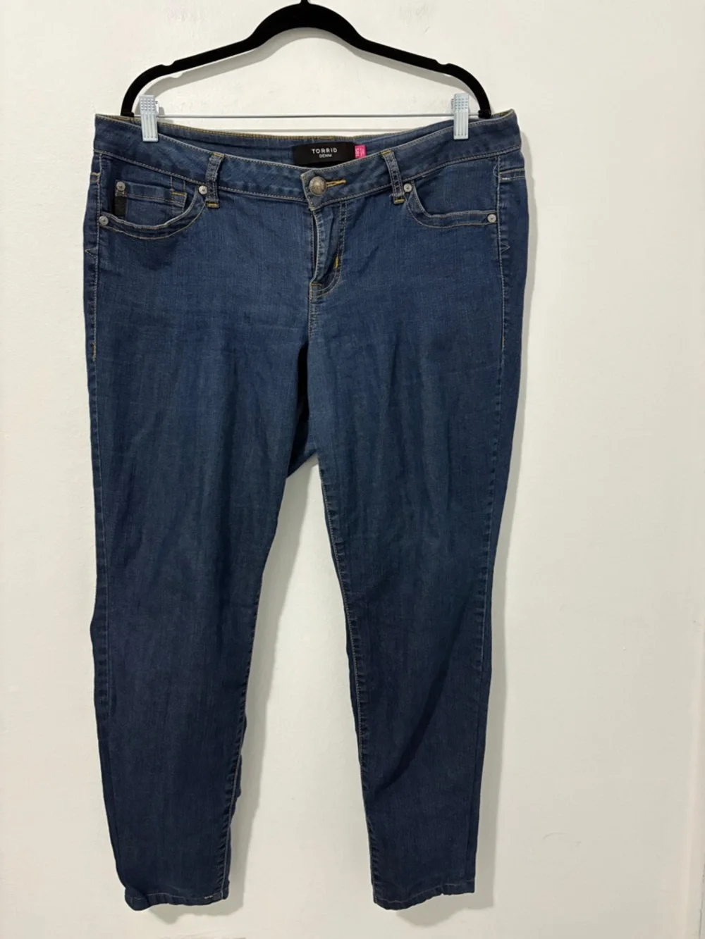 Torrid Low Rise Slim Fit Jeans - size 18